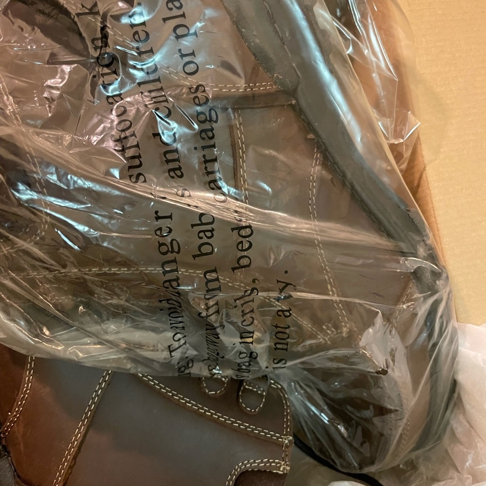 Docker vonner red brown size 11.5